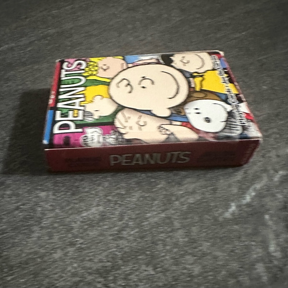 Peanuts Colorful Playing Cards - Picture 5 of 7